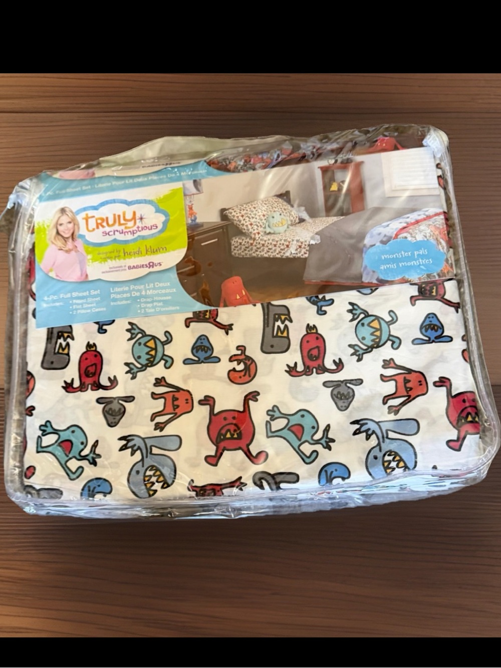 Truly Scrumptious Monster Print Sheet Set Full- White with Multicolor Monsters